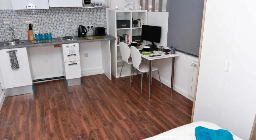 Budget Croydon High Street Studios