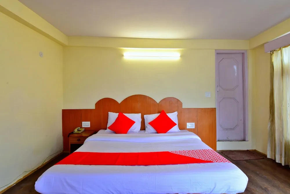 OYO Flagship 30387 Pine View Hotel Manali