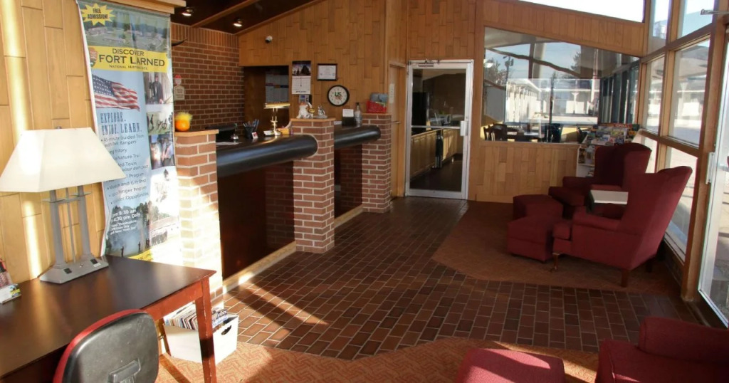 Townsman Inn
