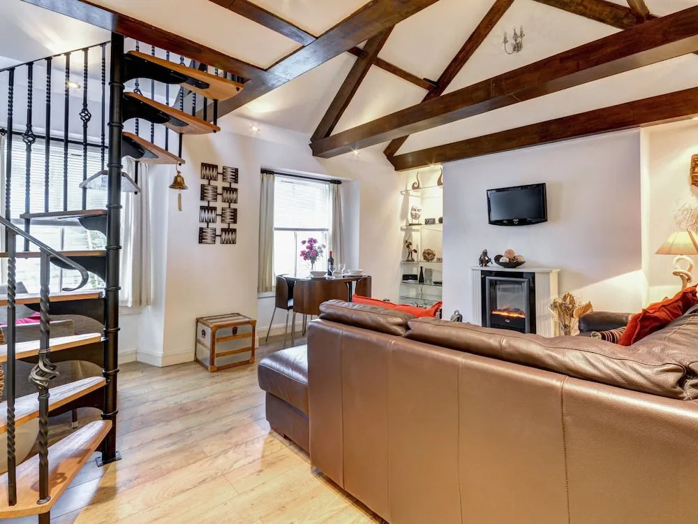 Luxurious Holiday Home Near the Beach at Looe Cornwall