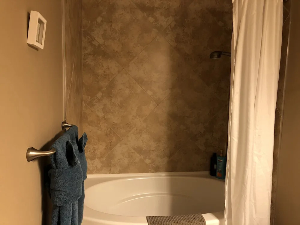 Luxury Lakefront Rooms