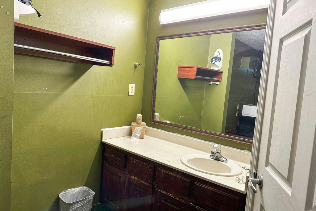 Bonita Lakes Inn by Capital O Meridian I20