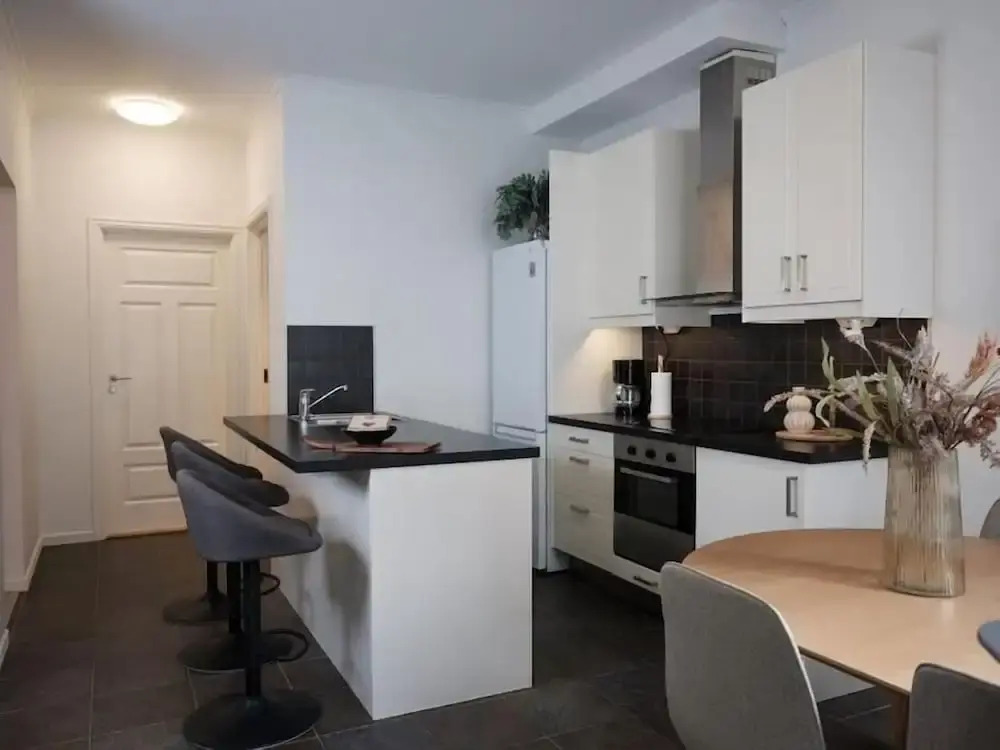 In the Heart of Brosundet! Fully Equipped 3 Bed Room Ap