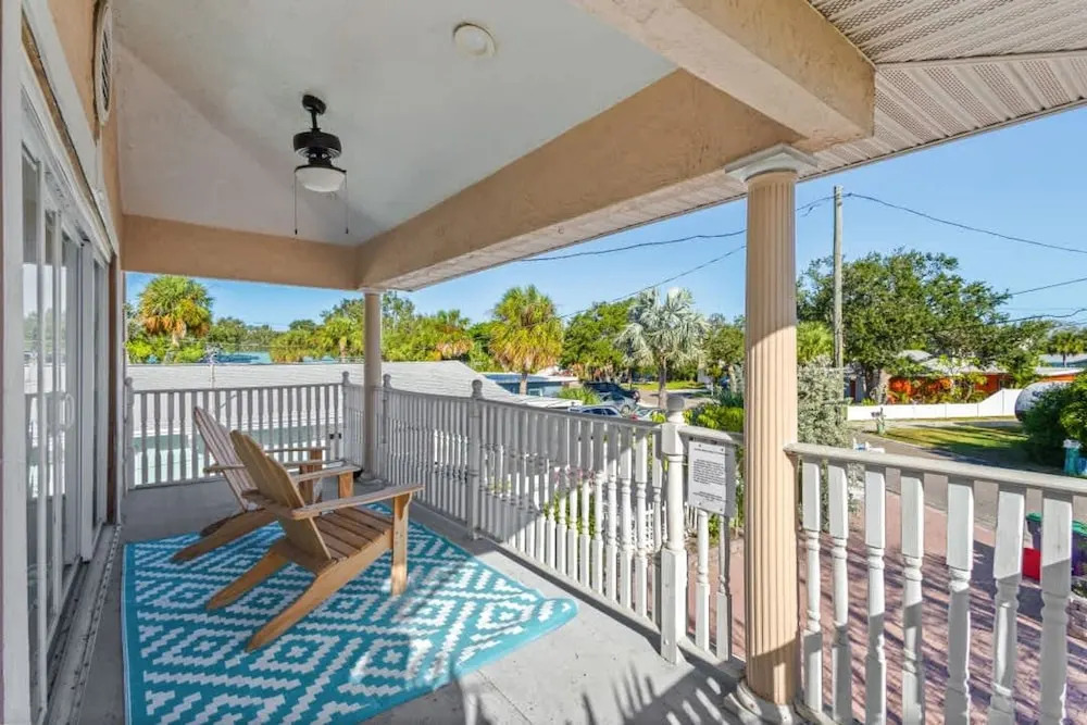 Work Remotely on Indian Rocks Beach - Walk 2 Beach