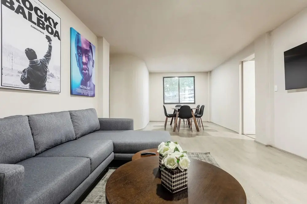 Elevate Your Roma Stay - 2BR - Wifi - Sleeps 7