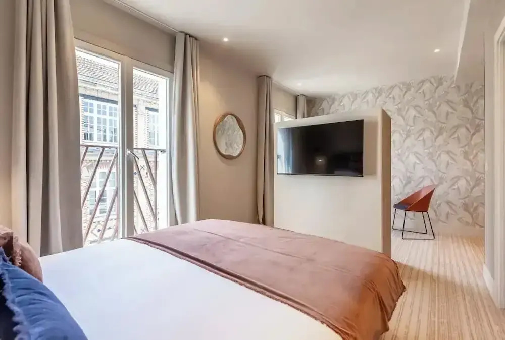 Suites FL By Sweett