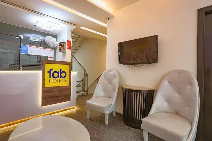 Townhouse Pitampura West Enclave