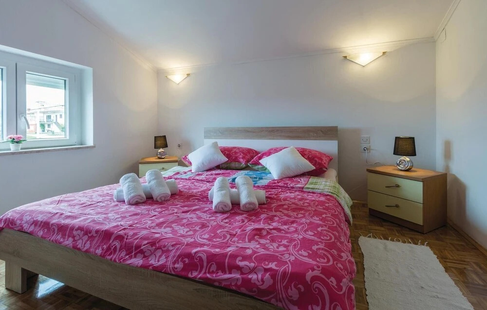 Stunning Apartment in Porec With 2 Bedrooms, Wifi and Outdoor Swimming Pool