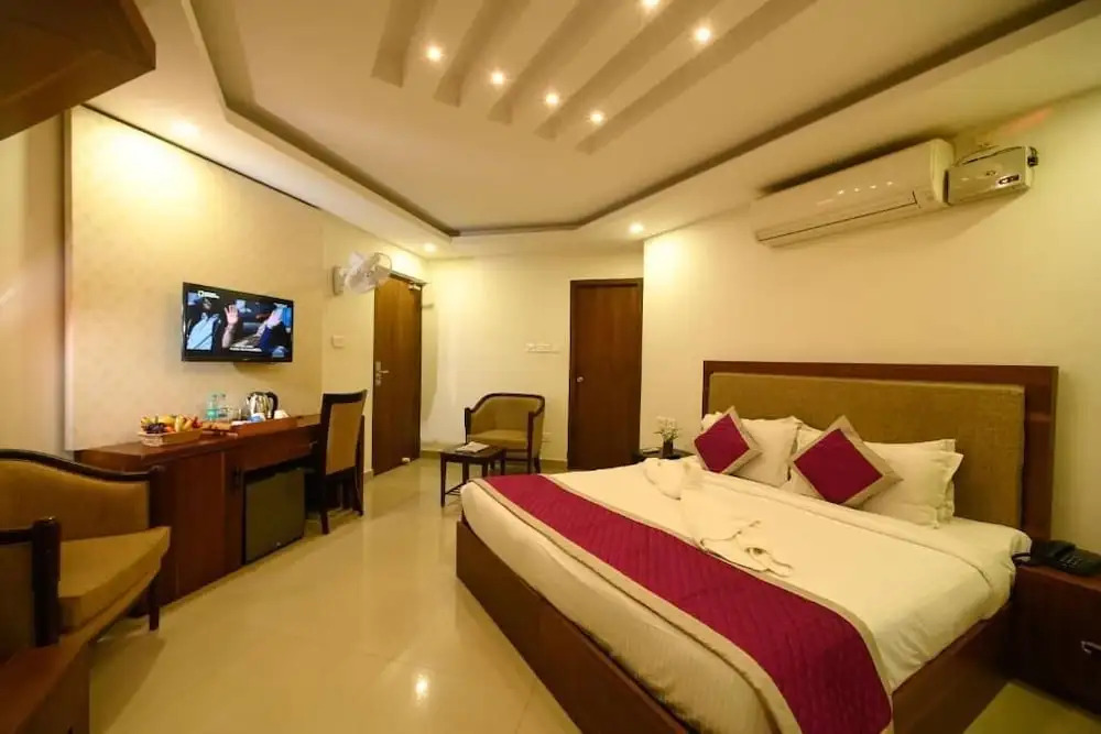 Glitz Inn