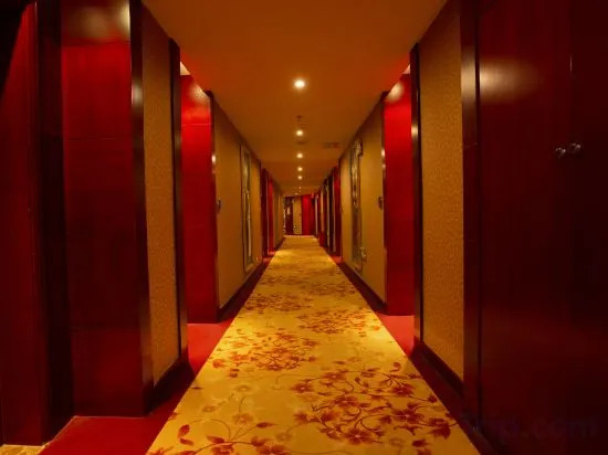 Golden Lusheng International Hotel