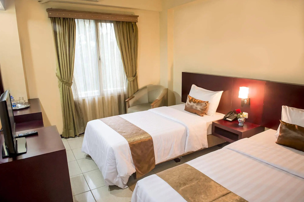 Jusenny Hotel