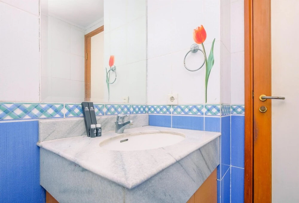 Elegant And Homey 3Br At Bona Vista Apartment