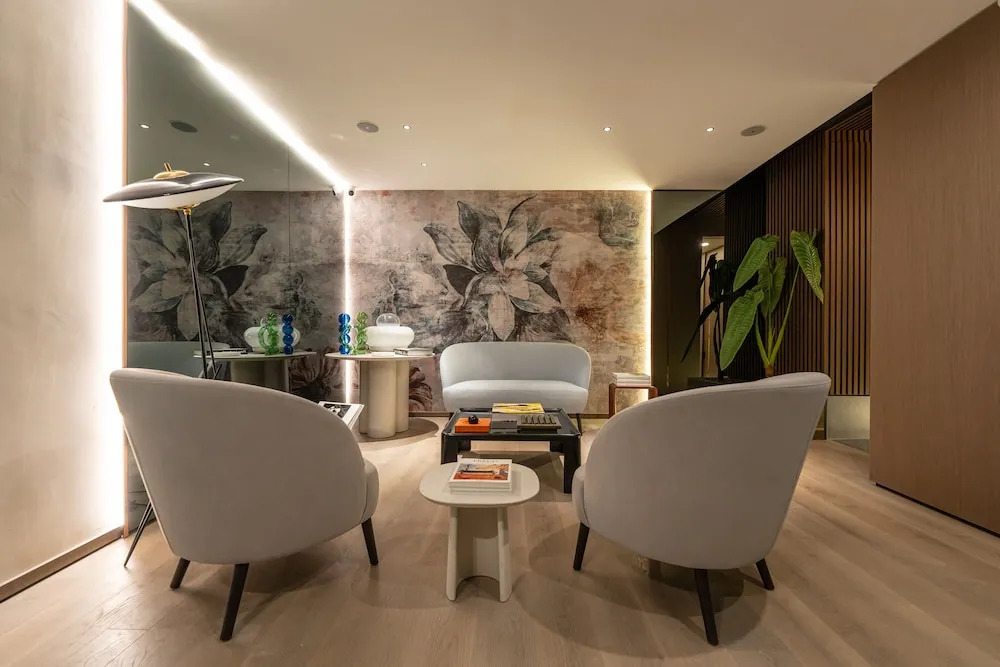 Agra Suites