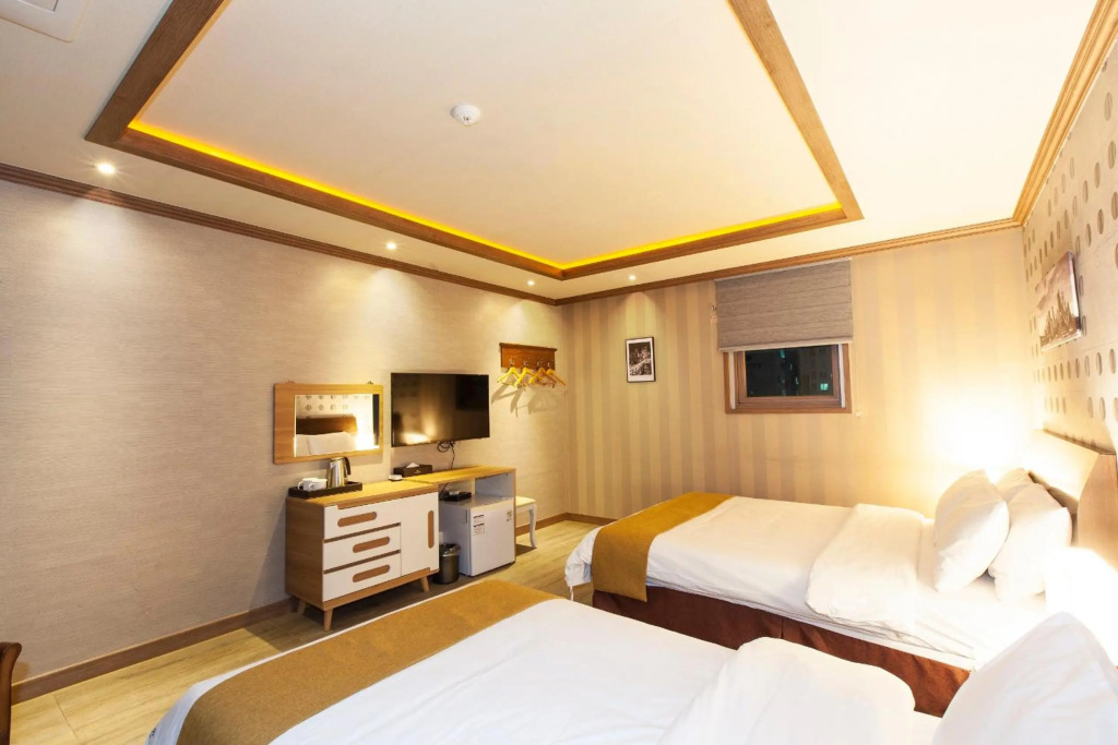 Sahara Hotel