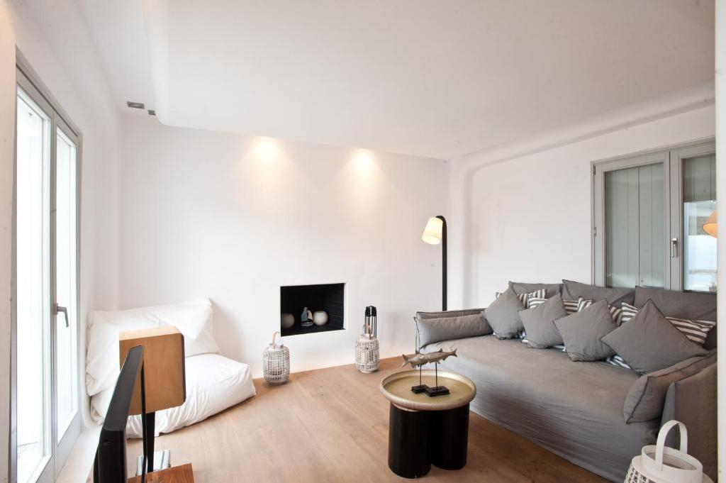 Mykonos Cloud White Villa