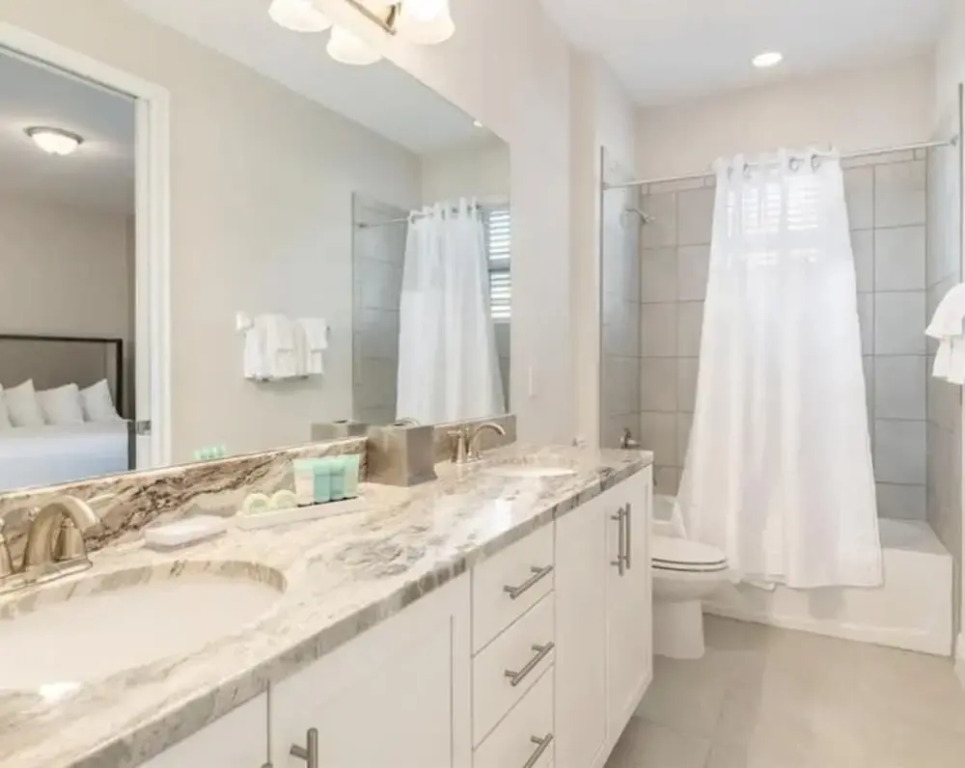 Amazing 4/3 Home at Reunion!! With Private Pool, Near Disney and Universal!!