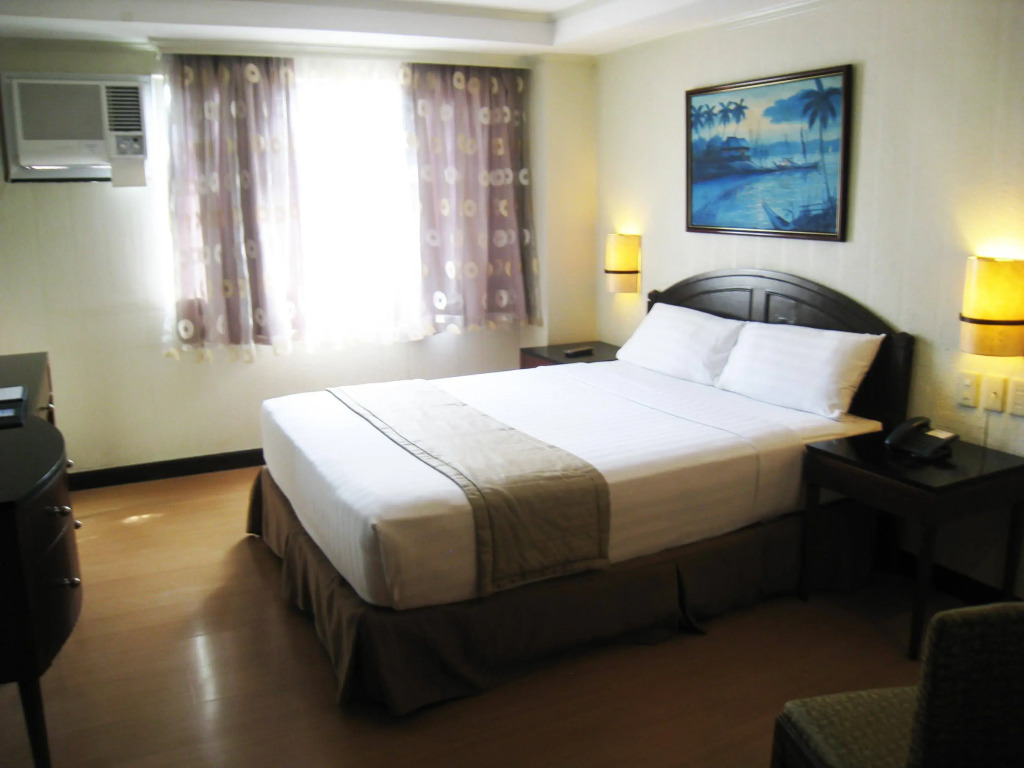 Fersal Hotel Neptune Makati