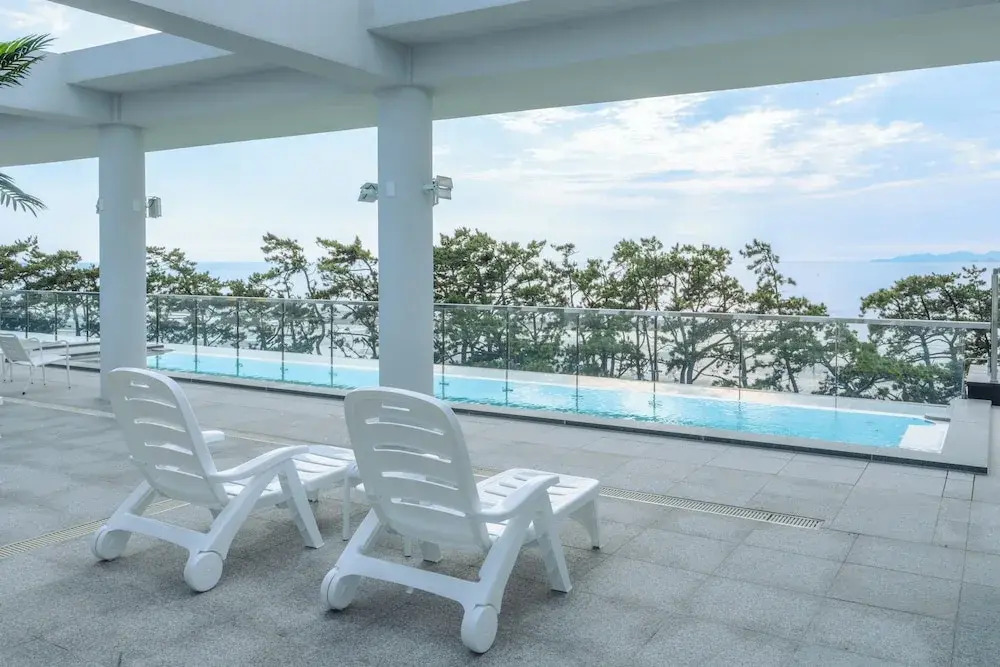 Dongho Beach Hotel