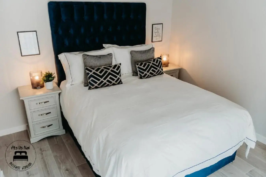Stylish City Centre 2 Bedroom Apt Free Parking