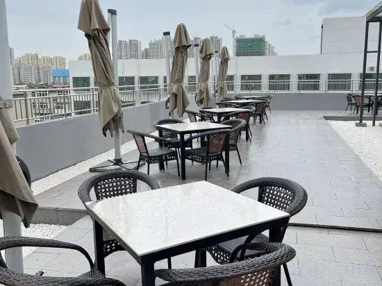 Parker Business Hotel (Shijiazhuang North Station Bolinzhuang Subway Station)