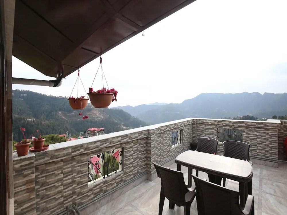 OYO 11904 Home Cottage Stay Sec 6