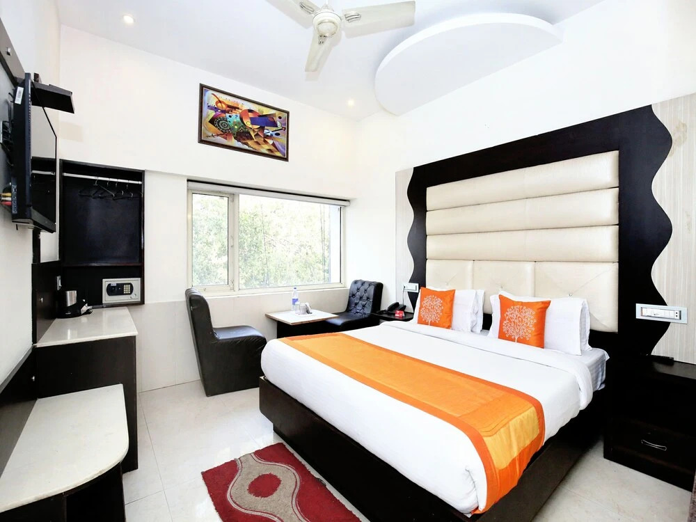 OYO 982 Hotel Royal Park