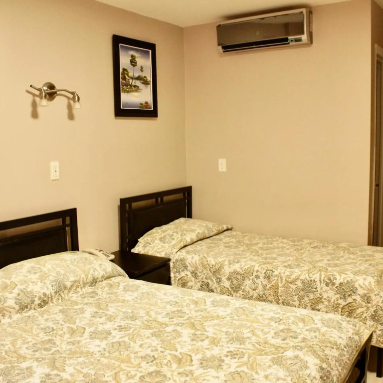 Hotel Victor