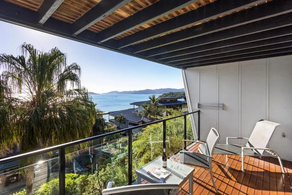 Shorelines 23 Hamilton Island 2 Bedroom Ocean View  Near Marina With Golf Buggy