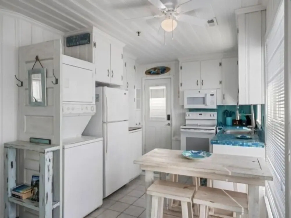 Margaritaville 2 Bedroom Home by RedAwning