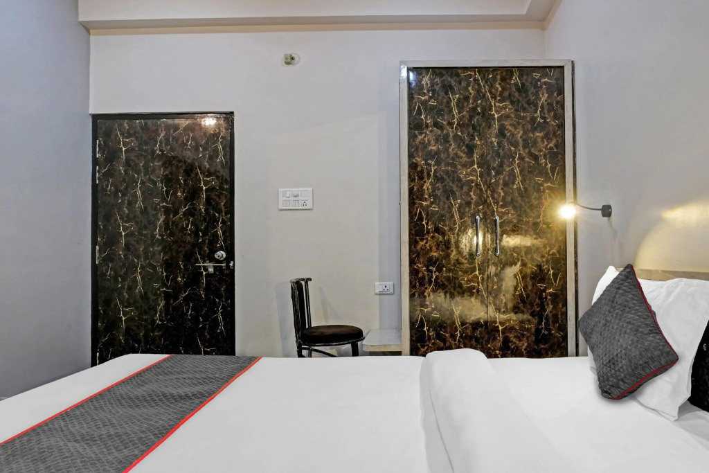 Hotel O Navneeta Grand