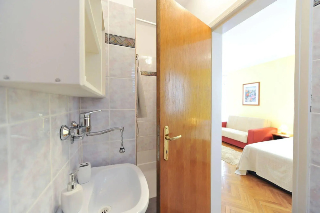 Apartments & Rooms Petra