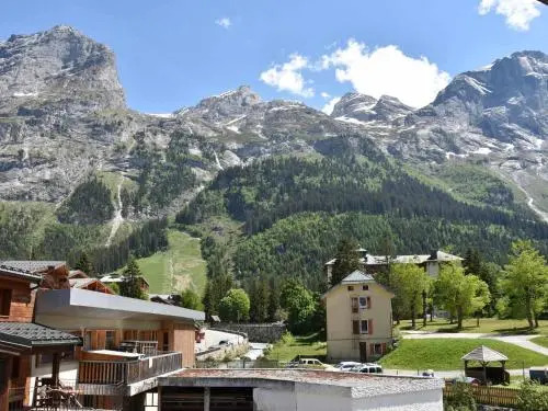 Apartment En Plein Centre Avec Balcon 1