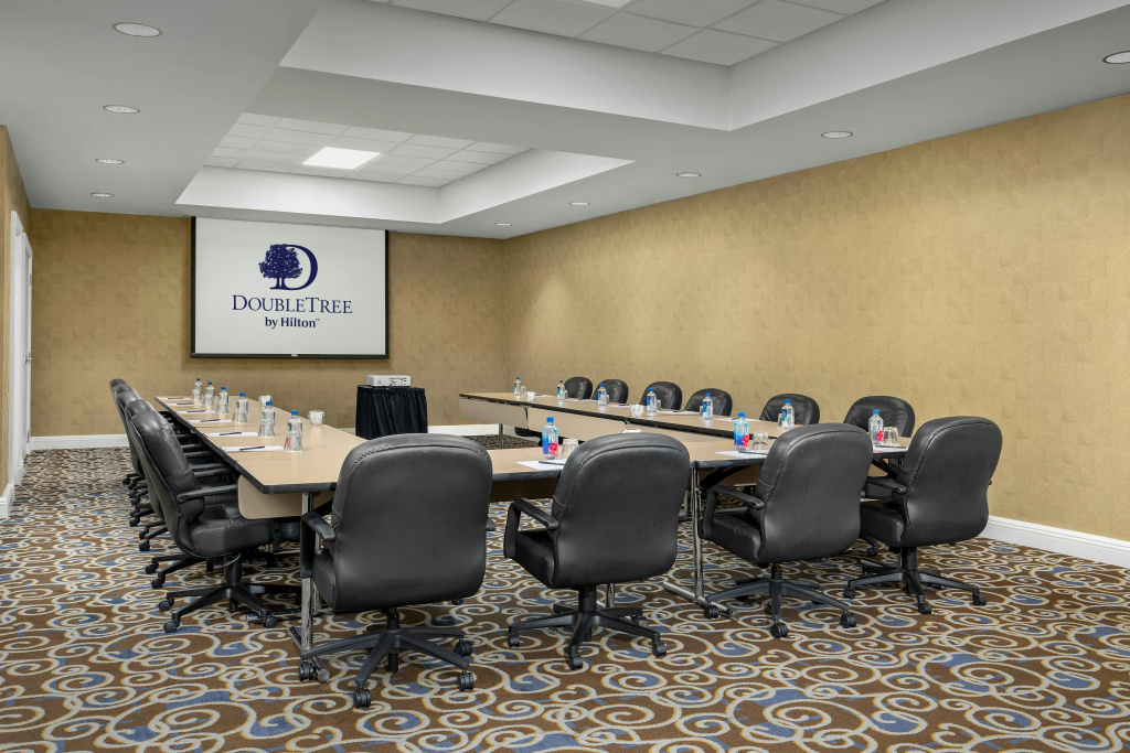 DoubleTree by Hilton Chicago OHare Airport-Rosemont
