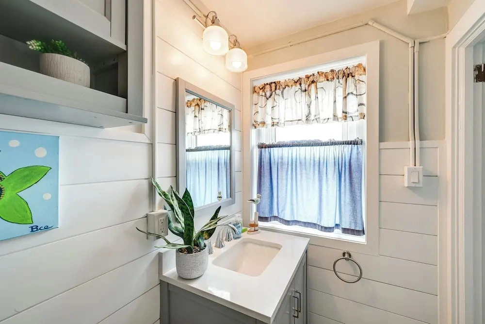 3 Studio Units in Ocean City: Near Beach, Walkable