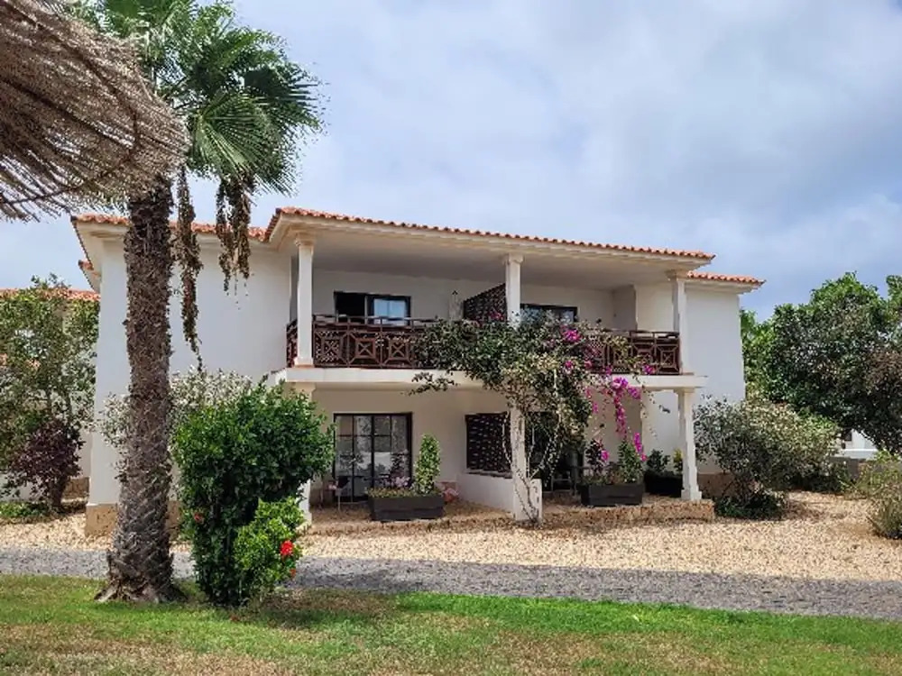 Tortuga Beach Lovely 2 bed Apartment and Gardens