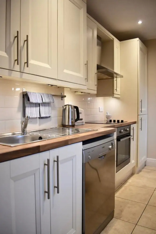 Newly Refurbished 2 Bedroom Terraced House in Dublin