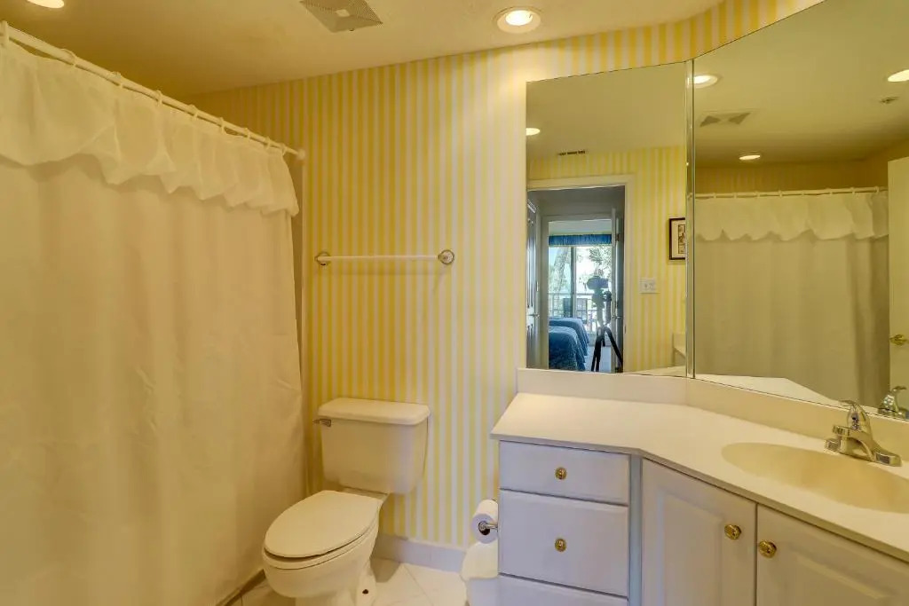 5106 Hampton Place 2 BR Oceanfront