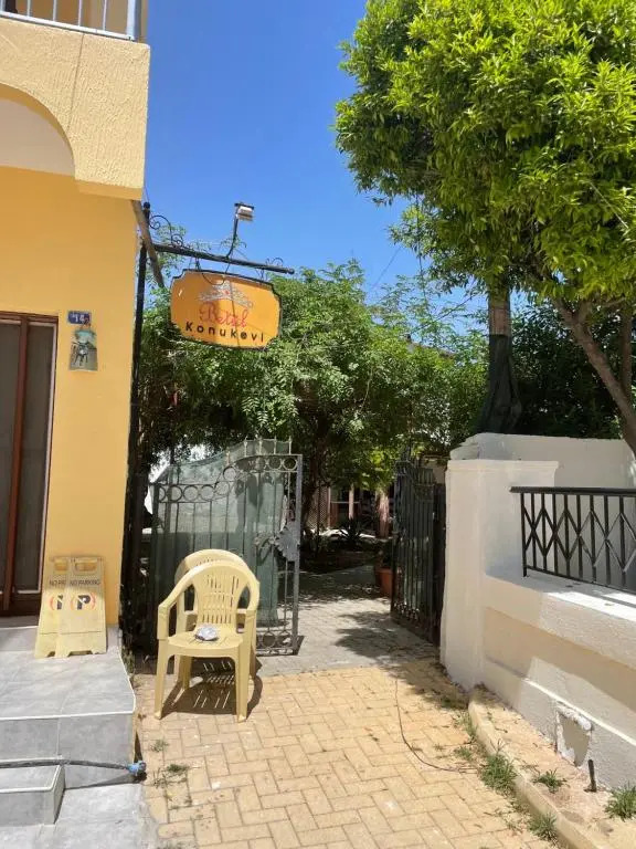 Betül Guest House