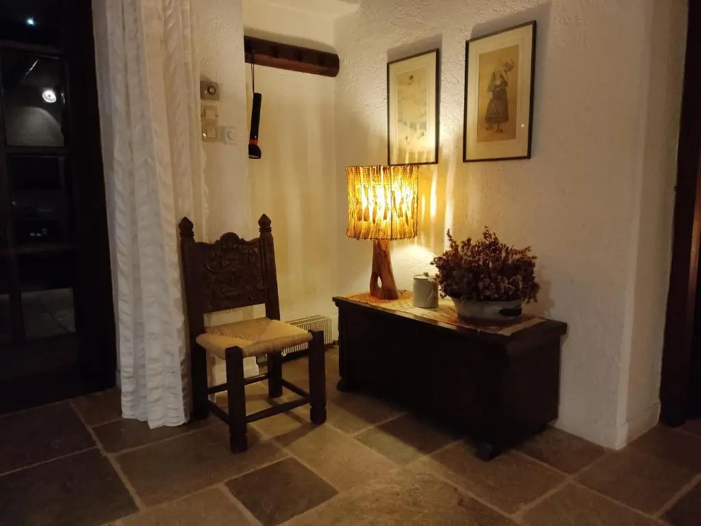Lito's dream villa by the sea!