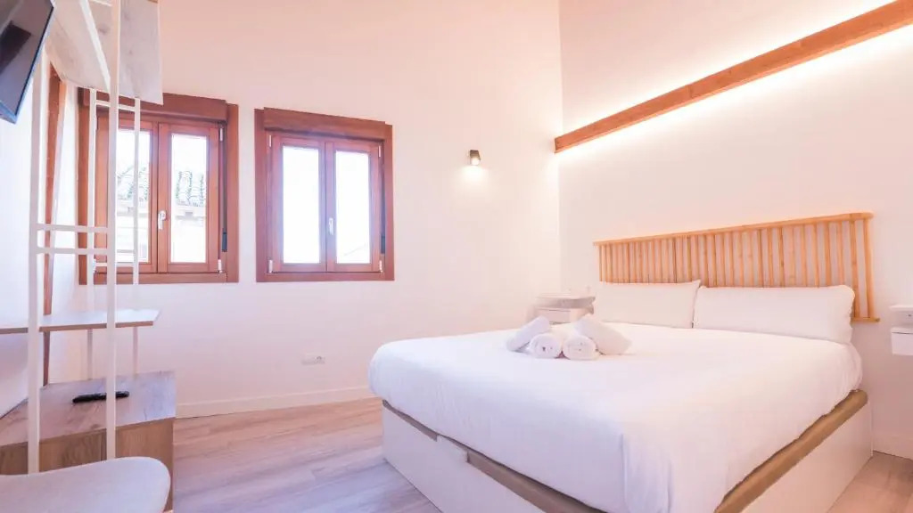 Casas de Trastámara by Toledo AP
