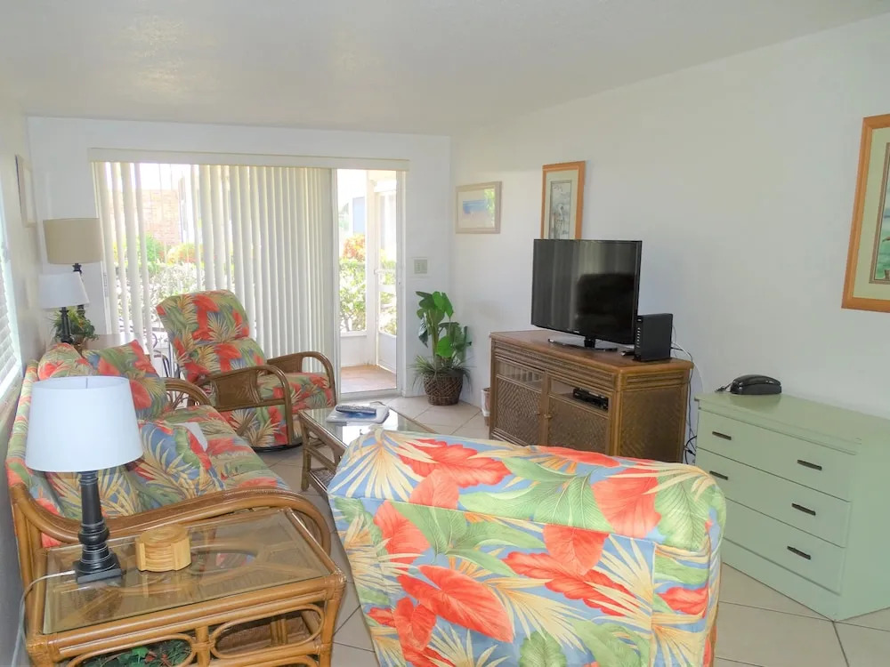 Aloha Kai Unit 63 1 Bedroom 1 Bathroom Apts