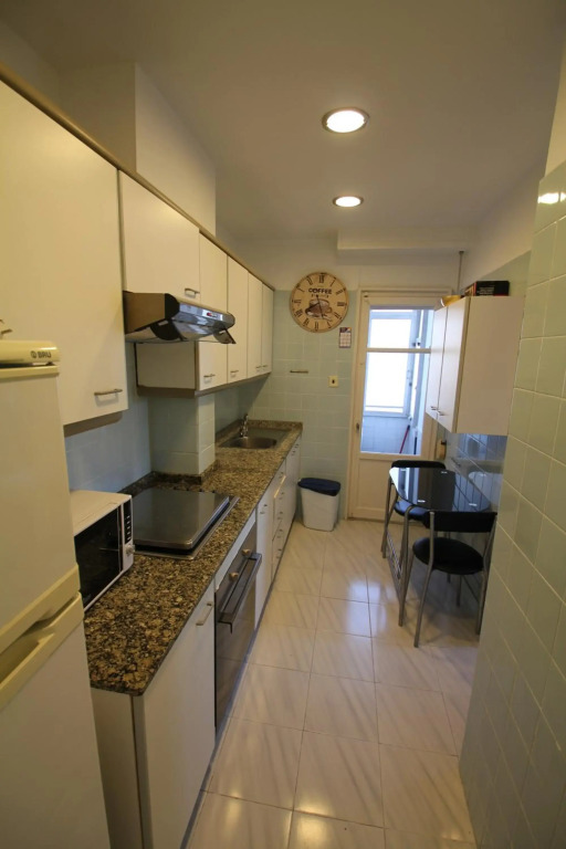 4 BEDROOMS -SENECA Center Apartment