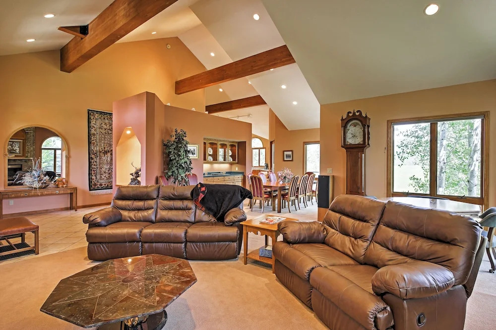 Spacious Home W/mtn Views, 2Mi to Steamboat Resort