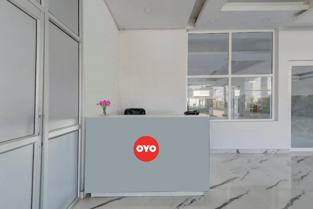 OYO Flagship 80492 Ck Inn