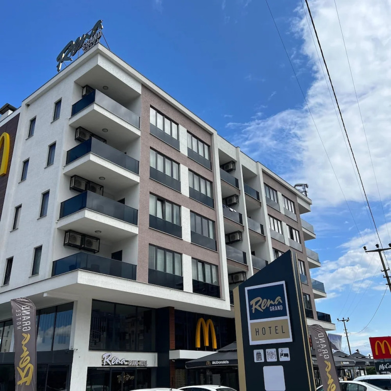 Rena Grand Residence & Suit