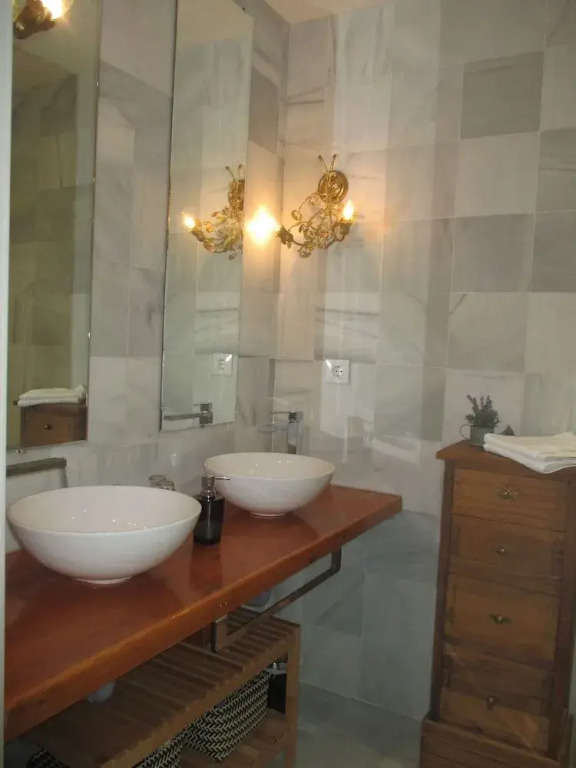 Apartamento Bizcocheros con piscina y jardín privado