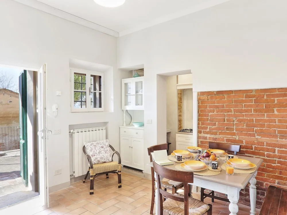 Spacious Cottage in Palaia With Private Pool