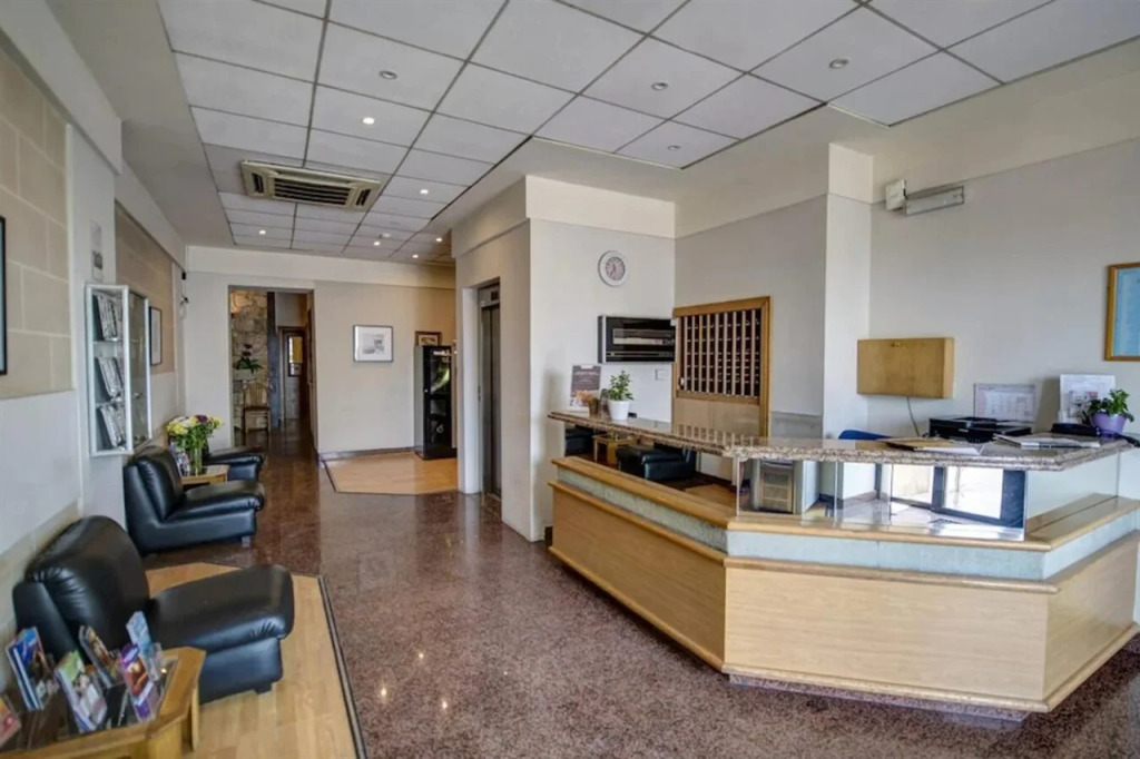 Sliema Chalet Hotel