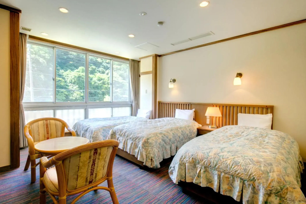 Yugawara-Onsen Manyoso