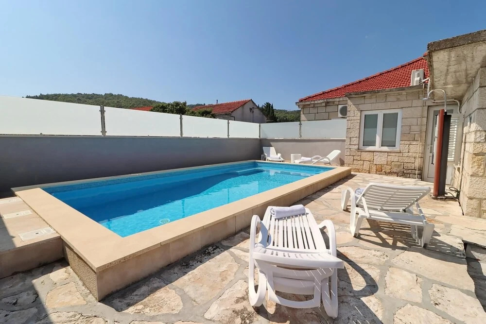 Villa Ivana - Three-bedroom Villa With Private Pool ID Direct Booker 986